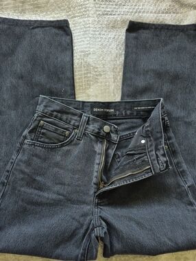 NWOT !Aritzia "Dad" Denim Forum Black Wash High-Rise Straight "Dad" Jeans